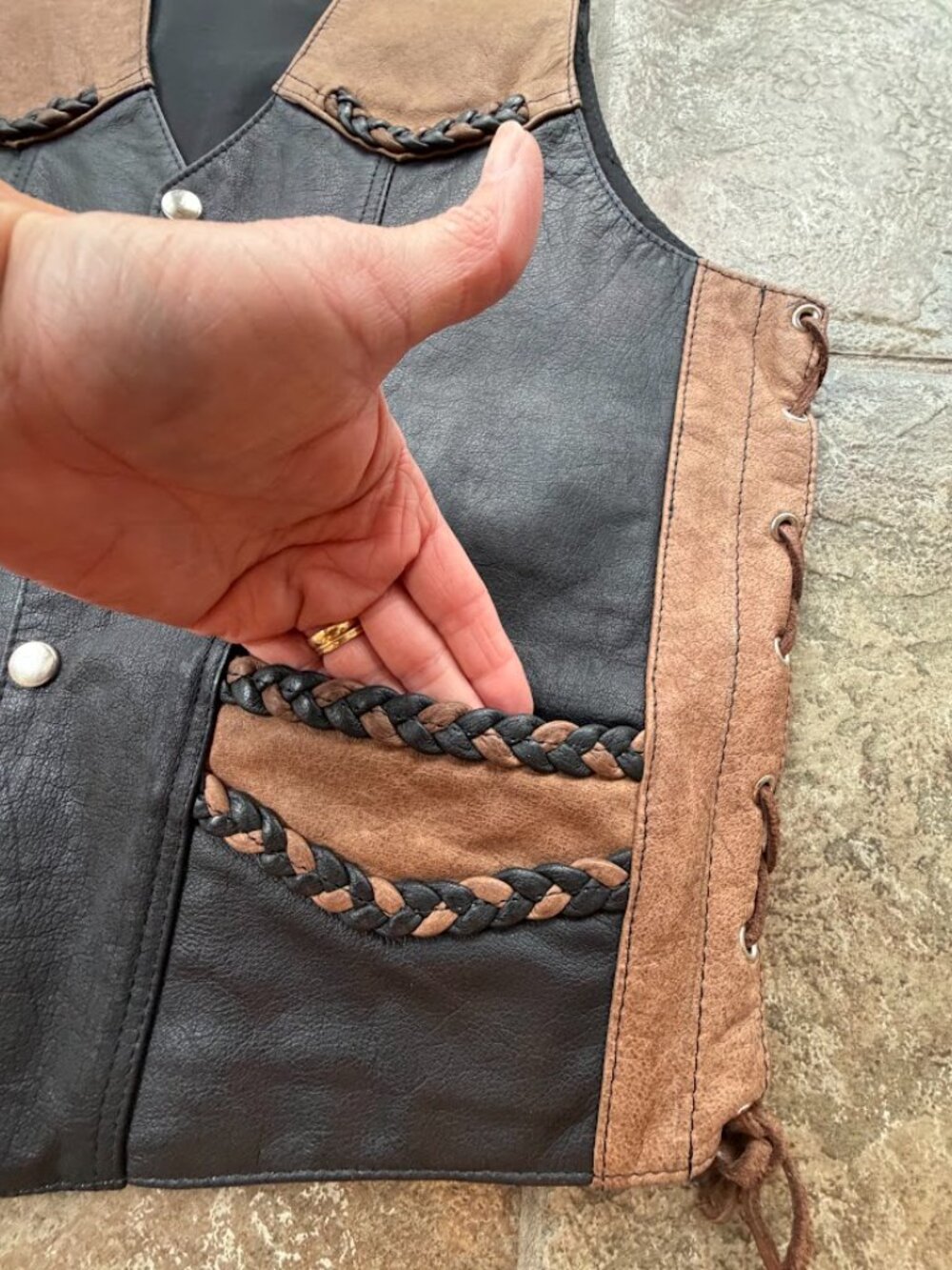 Vintage Hudson Leather Two-Tone Biker Vest Braided Lace Up Western Boho Moto 42 - Picture 8 of 9